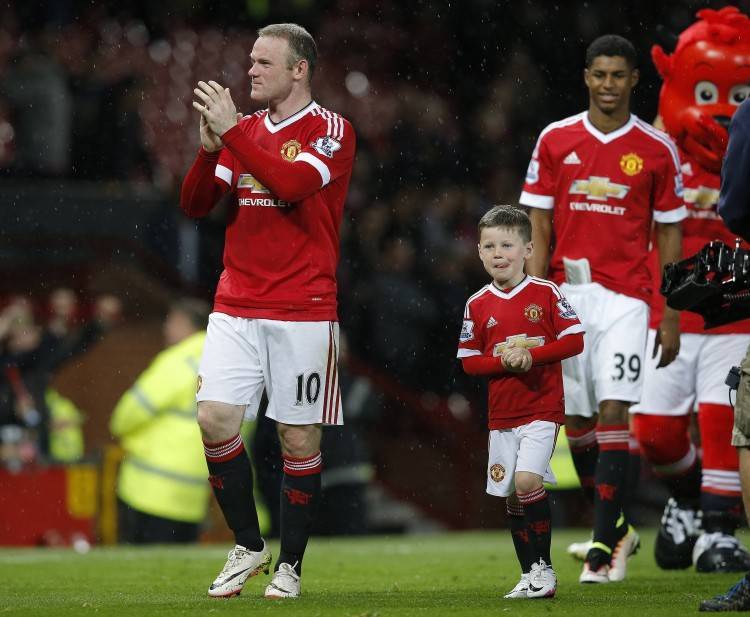 错失三冠王绝佳机会！鲁尼：足总杯输球弗格森两周没搭理我们